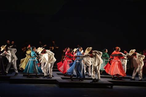 Ballet De Folclor De La UANL Toma El Escenario Del Festival Alfonsino