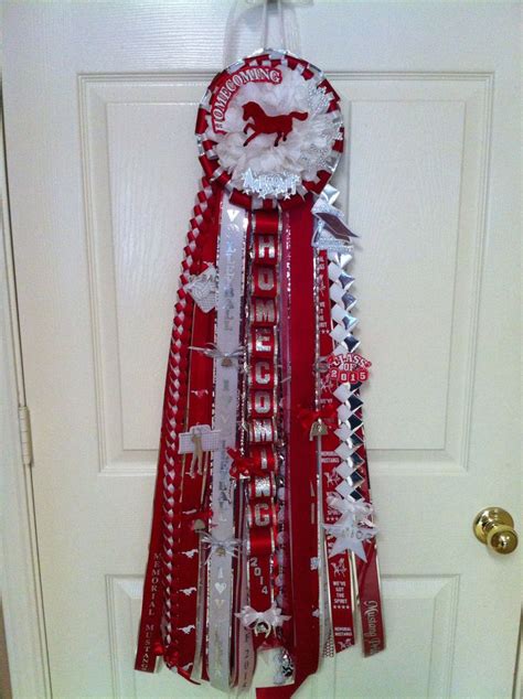 Single Red And White Homecoming Mum Homecoming Mums Diy Homecoming