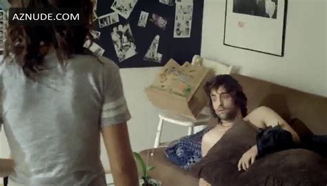 EL CUMPLE DE LA ABUELA NUDE SCENES AZNude