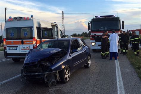 Incidente Stradale Alle Porte Di Foggia Sulla Ss Feriti Foto