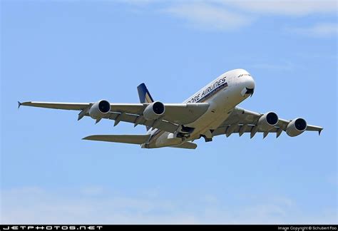 9V SKB Airbus A380 841 Singapore Airlines Schubert Foo JetPhotos