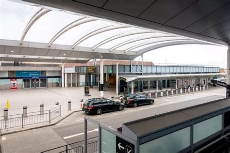 How To Avoid The Drop Off Charge At Gatwick Airport Using Long Stay Car