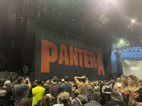 Concert-goers complain about Starlake Pavilion parking price hikes 13