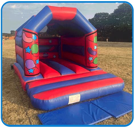 11x15ft Red And Blue Balloon Castle Carsons Castles Bouncy Castle Hire Birmingham