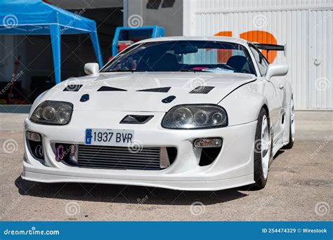 Vista Frontal De Un Auto Deportivo Japon S Toyota Supra De Cuarta