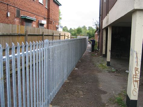 Steel Palisade Fencing Hodges And Lawrence Ltd