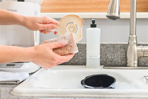 How To Clean A Classic Coffee Pot