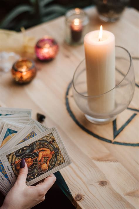 Cartas Del Tarot Para El Amor Y Las Relaciones Un Secreto Para Atraer