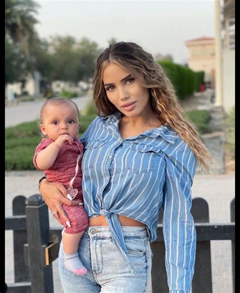 Photo Manon Marsault Avec Sa Fille Angelina Le 2 Mai 2021 Purepeople