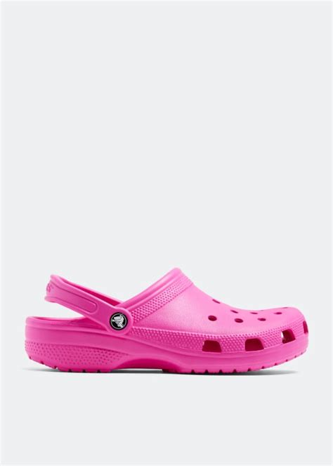 Crocs Classic clogs for Women - Pink in UAE | Level Shoes