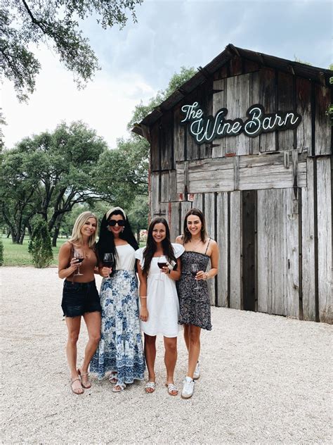 Texas Wine Country Fredericksburg Wineries Outfit Winery Outfit