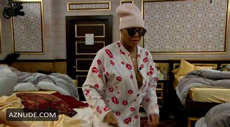 TAMAR BRAXTON Nude AZNude