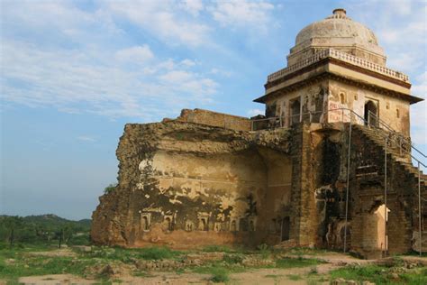 Rohtas Fort Tour – Jasmine Tours 1995 – 2025 thirty years of excellency