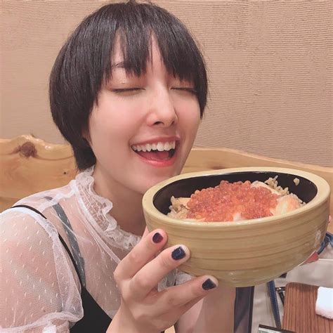 Amiさんのインスタグラム写真 Amiinstagram「おしゃれして、メイクして、好きな物食べてる時の充実感が好き☺️💗