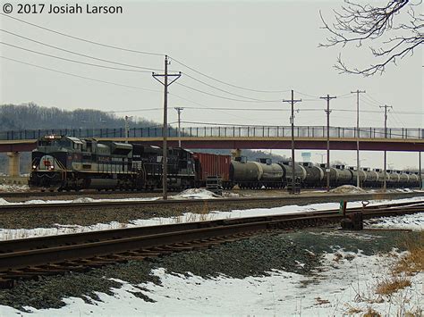 Wabash In Charge Cp Train 581 Heads West Through Newport W Flickr