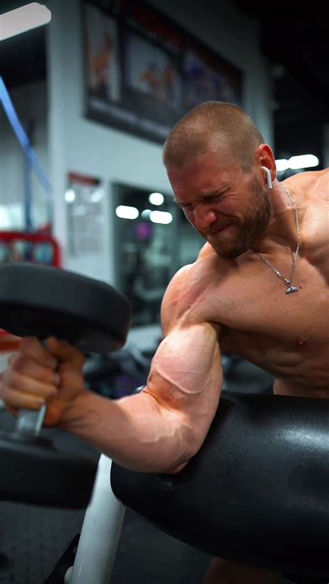 Maximize Muscle Growth ️ Train w me on my app 📲 Link in Comments & Bio ...