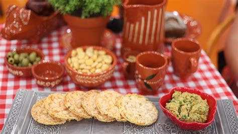 Pataniscas De Feijão E Paté De Tremoços Culinária Praça Da Alegria