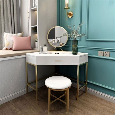 L Shaped Vanity With Makeup Table