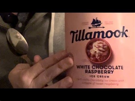 Review Tillamook White Chocolate Raspberry Ice Cream Youtube