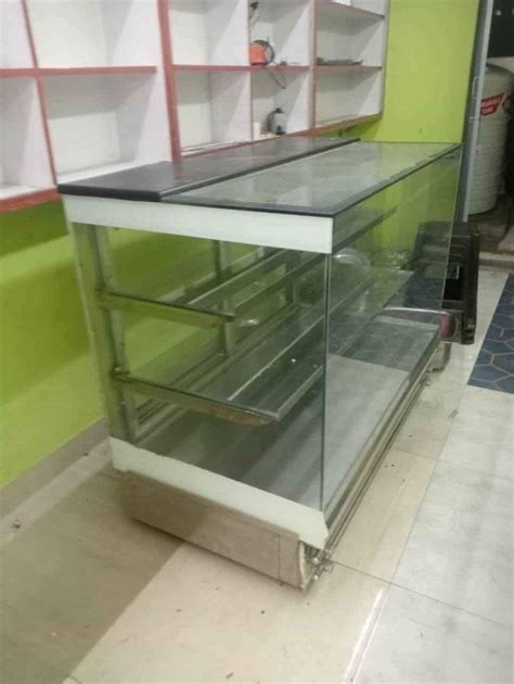 Glass Hot Cold Shelves Bakery Display Counter For Shop At Rs