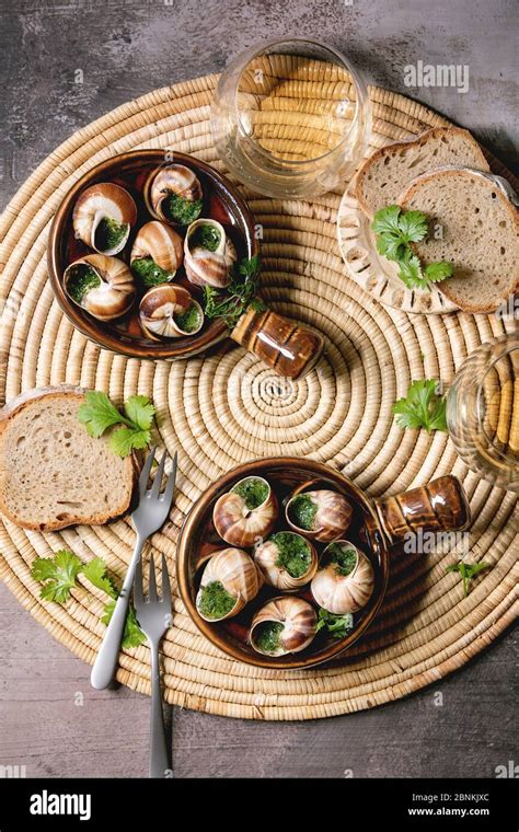 Escargots De Bourgogne Stock Photo Alamy