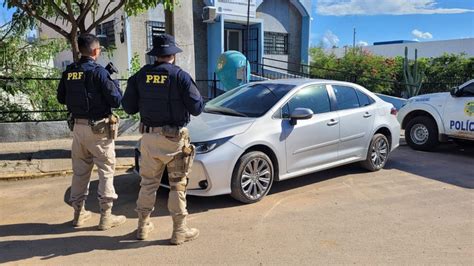 Ap S Fuga Pela Rodovia Carro De Luxo Recuperado Pela Prf Em