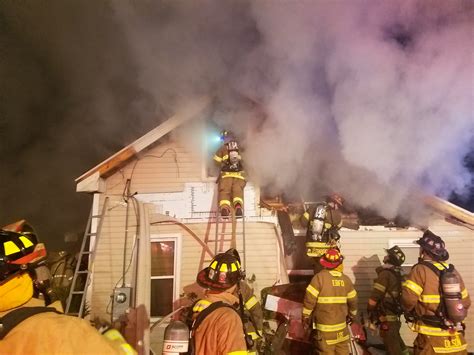 5 Firefighters Injured In ‘stubborn’ 3 Alarm Fire In North Brookfield The Boston Globe