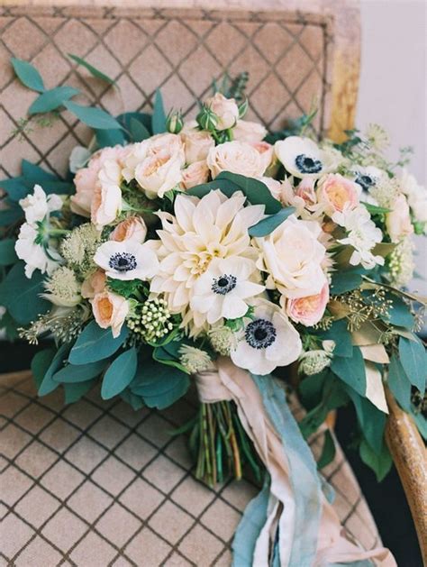 20 Gorgeous Wedding Bouquets With Anemones For 2022 Trends Emma Loves