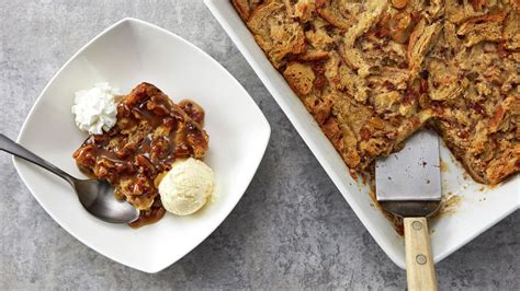 Copycat Famous Dave S Bread Pudding With Praline Sauce Recipe