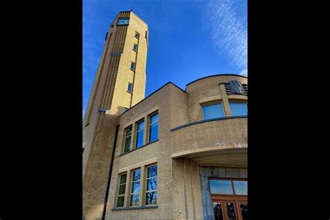 Woluwe St Lambert Town hall | Admirable Facades - Admirables Facades