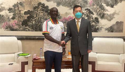 Siga Director General Pays Courtesy Call On Chinese Ambassador Yfm Ghana