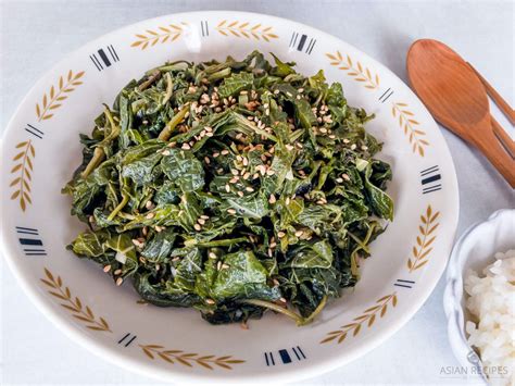 Asian Style Stir Fried Sesame Perilla Leaves Asian Recipes At Home