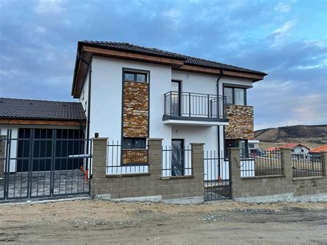 Casa Individuala Camere Mp Panorama De Vanzare In Chinteni