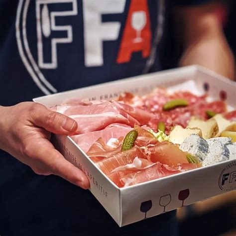 Traiteur Apéro Dinatoire Livraison De Planches à Paris Lille Et Lyon