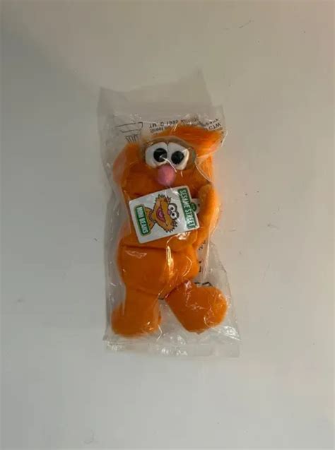 Kelloggs Sesame Street Zoe Mini Beans Cereal Box Toy 1999 4 25in High