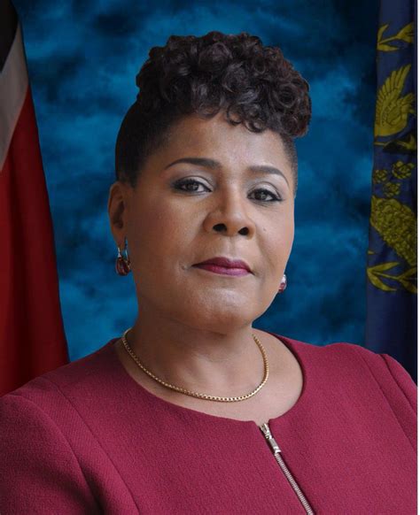 Paula Mae Weekes Sworn In As Trinidad And Tobagos 1st Woman President Youth Village Kenya