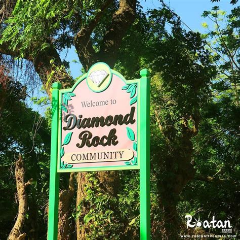 Welcome To Diamond Rock Village A Small Town In Roatan East End