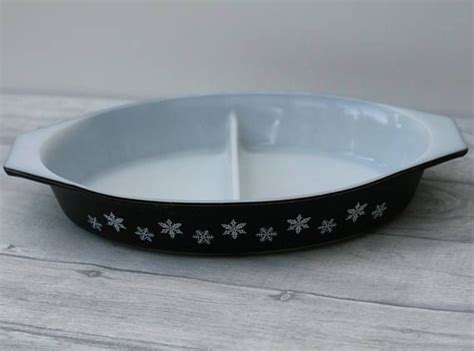 Black Pyrex Vegetable Dish With Snowflake Pattern Gaiety Etsy Pyrex