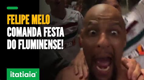 FELIPE MELO EXALTA TRABALHO DE DINIZ E COMANDA FESTA NO VESTIÁRIO DO