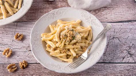 Pasta Gorgonzola E Noci Ricetta Fatto In Casa Da Benedetta