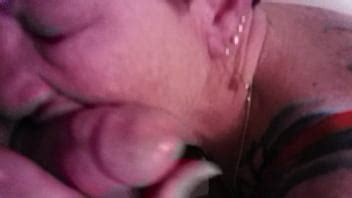 MADURA CALIENTE HACIENDO GARGANTA PROFUNDA EN LENCERÍA ROJA Y TACONES XVIDEOS