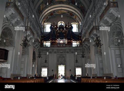 Salzburg Cathedral. Main nave. Organ Stock Photo - Alamy