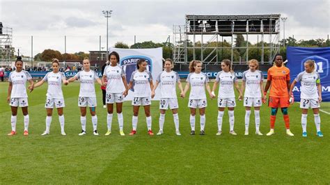 As Saint Tienne Paris Fc Le Groupe Parisien Paris Fc