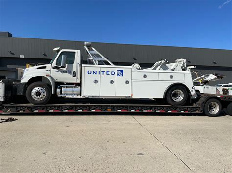 New Tow Trucks 2024 PETERBILT 567 ROLLBACK TOW TRUCK FOR SALE #1336