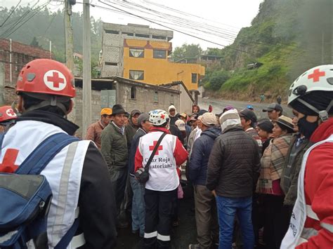 CRUZ ROJA ECUADOR on Twitter Nuestros voluntarios y paramédicos