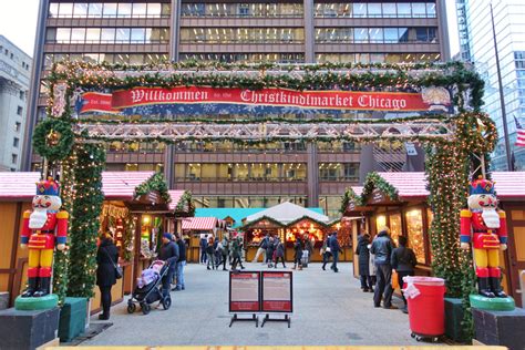 Christmas In Chicago: 15 Festive Ways To Celebrate - Midwest Explored