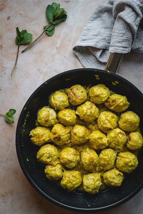 Chicken Kofta Korma Indian Meatballs In Creamy Sauce