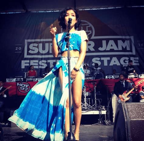 Jhene Aiko Performs At Hot S Summer Jam Festival Jheneaiko Net