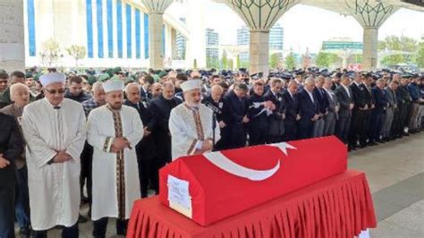 Şehit polis Özgür Barçın Ankara da son yolculuğuna uğurlandı