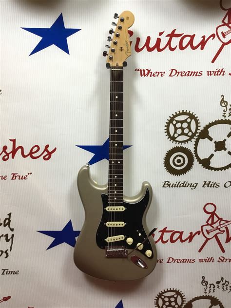 Fender Stratocaster USA - Guitar Wishes